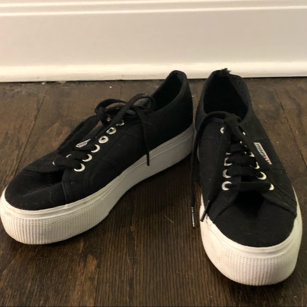 Superga- Women’s Linea Lace Up Platform Sneakers